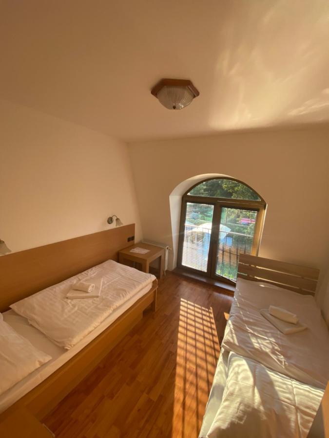Hotel David Velke Bosany Exterior photo